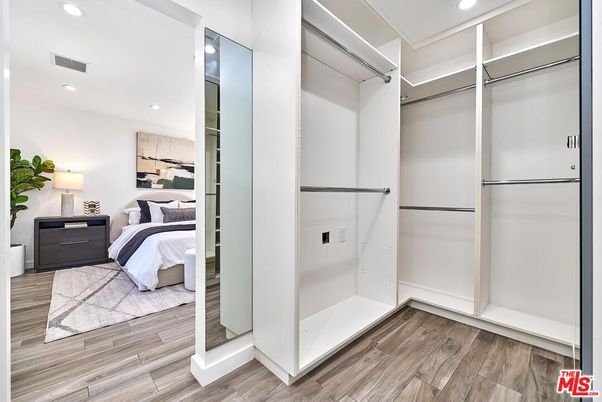 Bedroom, Interior, Recessed Lighting, Walk-in Closets, Wood Texture Flooring