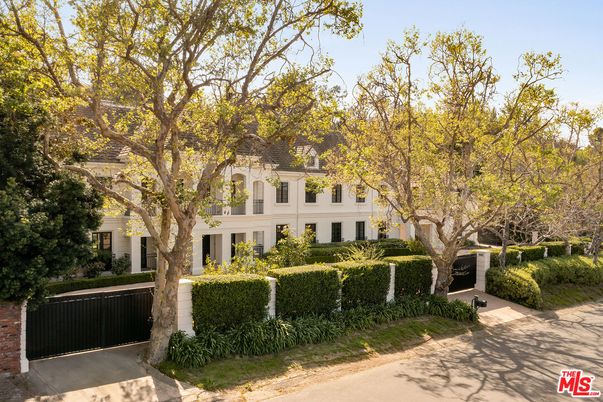 Backyard, Exterior, Facade, Georgian