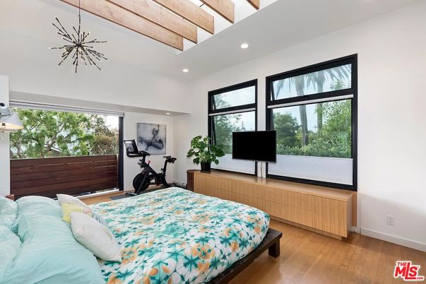 Bedroom, Fitness Equipment, Interior, Recessed Lighting, Wooden Ceilings, Wood Texture Flooring