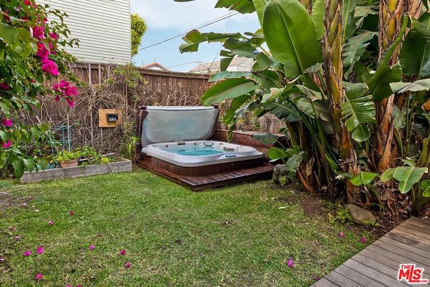 Backyard, Exterior, Hot Tub