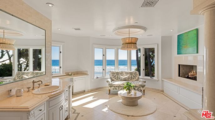Bathroom, Fireplace, Interior, Living room, Pendant Lights, Recessed Lighting, Water