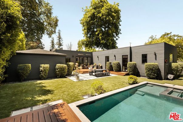 Backyard, Exterior, Pool