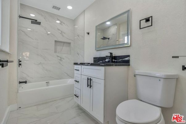 Bathroom, Interior, Marble, Marble Walls, Recessed Lighting