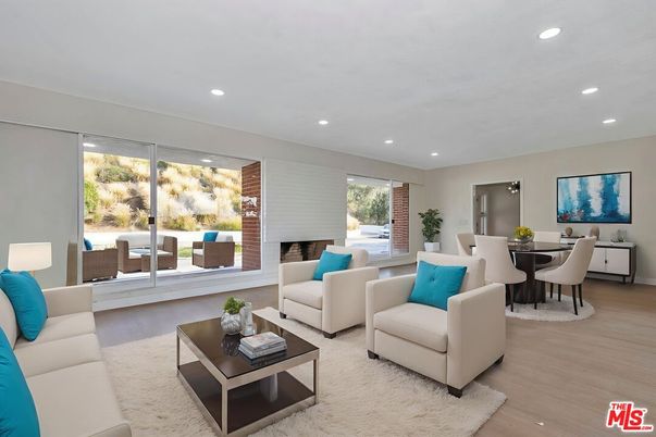 Dining room, Interior, Living room, Recessed Lighting, Wood Texture Flooring