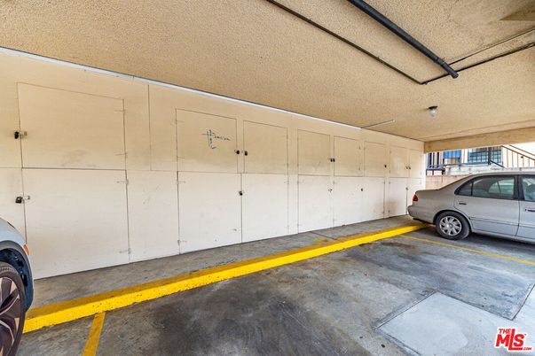 Garage, Interior