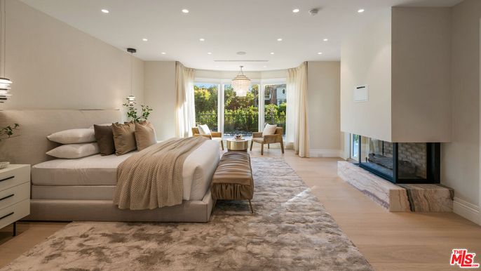 Bedroom, Dining room, Fireplace, Interior, Pendant Lights, Recessed Lighting, Wood Texture Flooring