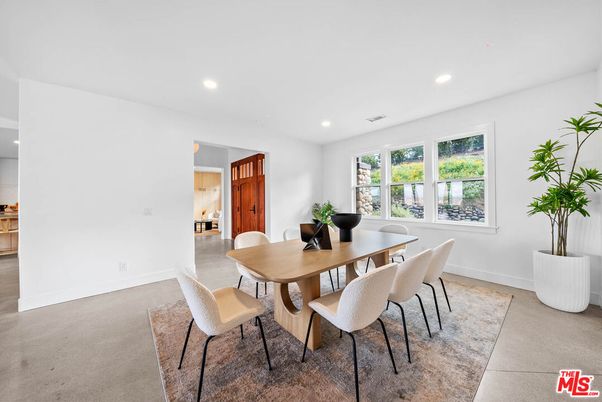 Dining room, Interior, Recessed Lighting