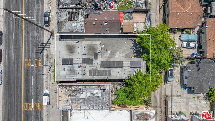 Exterior, Drone