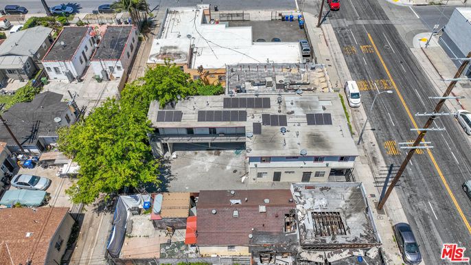 Exterior, Drone