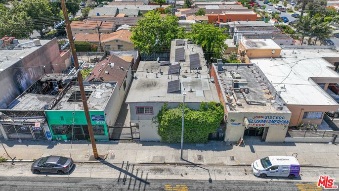 Exterior, Drone