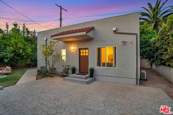 Backyard, Exterior, Facade, Spanish Mediterranean