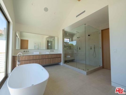 Bathroom, Dual Sink Vanities, Free Standing Baths, Glass Shower, Interior, Recessed Lighting