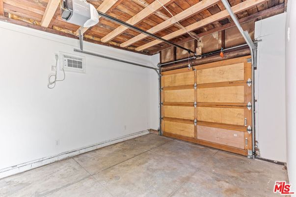 Garage, Interior, Wooden Beams, Wooden Ceilings