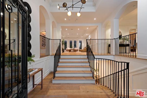 Interior, Pendant Lights, Recessed Lighting, Wood Texture Flooring