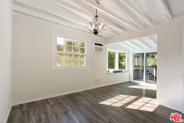 Empty room, Interior, Pendant Lights, Wood Texture Flooring