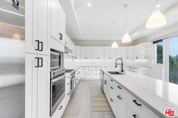 Interior, Kitchen, Pendant Lights, Recessed Lighting, Stainless Steel Appliances