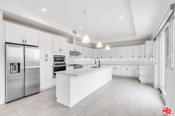 Interior, Kitchen, Pendant Lights, Recessed Lighting, Stainless Steel Appliances