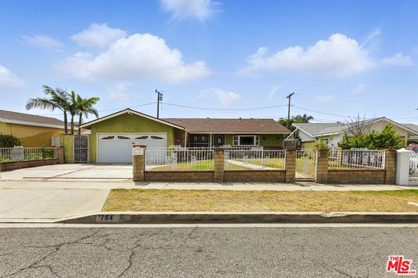 Attached, Detached Garage, Exterior, Facade, Ranch