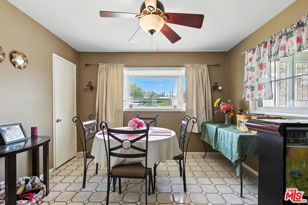 Dining room, Interior