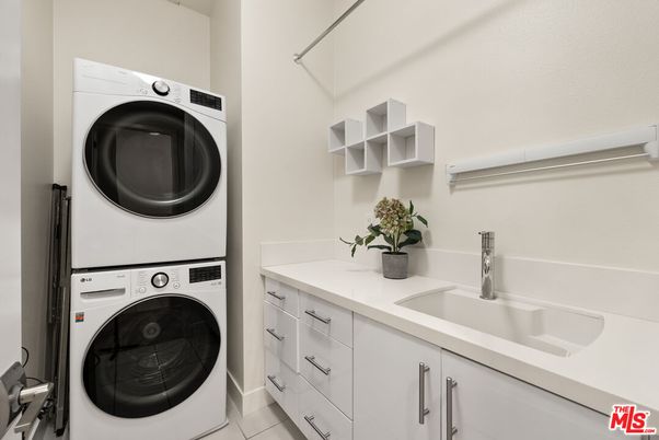 Interior, Utility Closets, Washer
