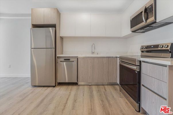 Interior, Kitchen, Stainless Steel Appliances, Wood Texture Flooring