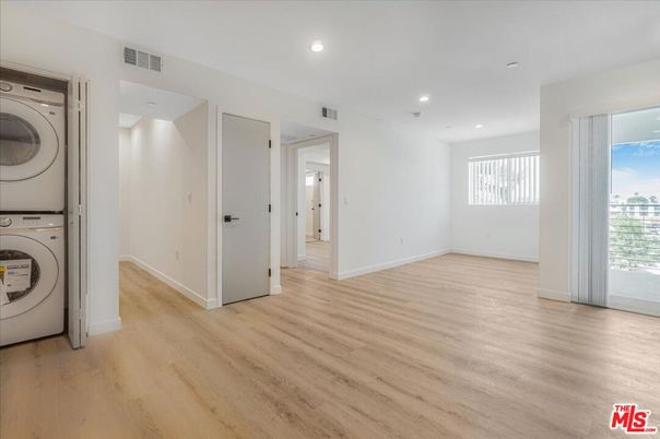 Interior, Recessed Lighting, Utility Closets, Washer, Wood Texture Flooring