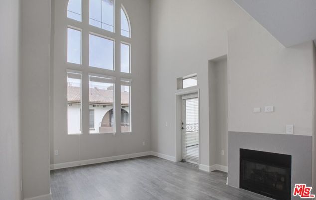 Empty room, Fireplace, Interior, Wood Texture Flooring