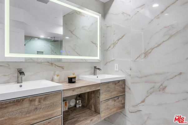 Bathroom, Interior, Marble Walls, Recessed Lighting, Wood Texture Flooring