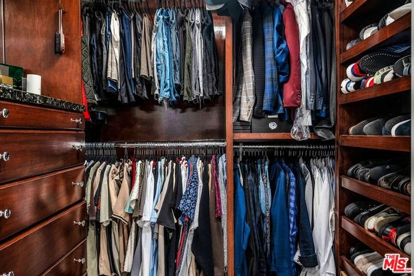 Interior, Walk-in Closets