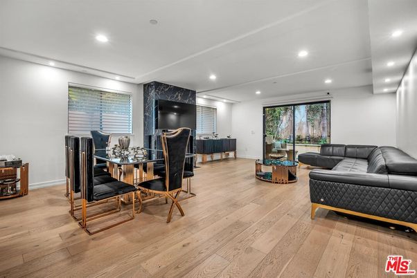 Dining room, Interior, Living room, Recessed Lighting, Wood Texture Flooring