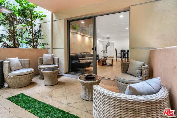 Exterior, Recessed Lighting