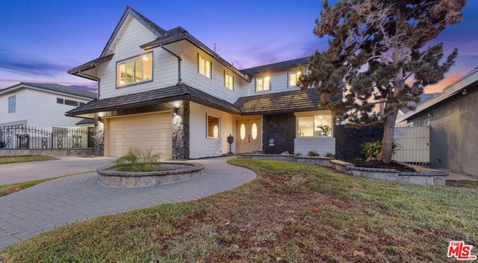 Attached, Backyard, Exterior, Facade, Farmhouse