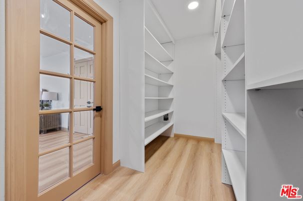 Interior, Recessed Lighting, Walk-in Closets, Wood Texture Flooring