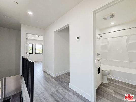 Bathroom, Interior, Recessed Lighting, Wood Texture Flooring