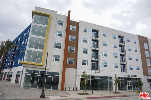 Exterior, Facade, Condo Building