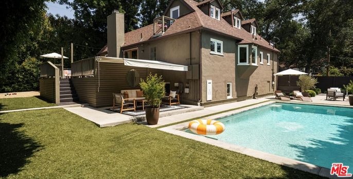Backyard, Exterior, Pool