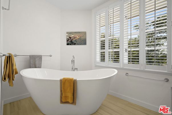 Bathroom, Free Standing Baths, Interior, Wood Texture Flooring