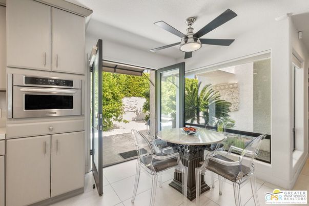 Dining room, Interior, Kitchen, Stainless Steel Appliances