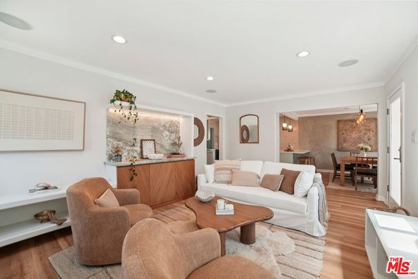 Dining room, Interior, Living room, Pendant Lights, Recessed Lighting, Stone Walls, Wood Texture Flooring