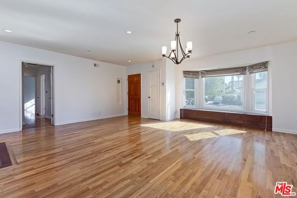 Chandelier, Empty room, Interior, Recessed Lighting, Wood Texture Flooring