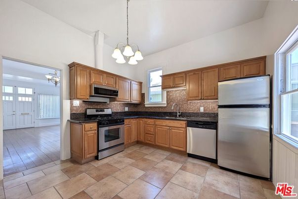 Interior, Kitchen, Pendant Lights, Stainless Steel Appliances