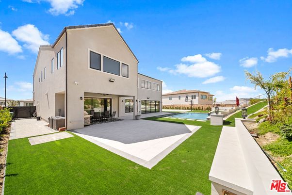 Backyard, Exterior, Pool