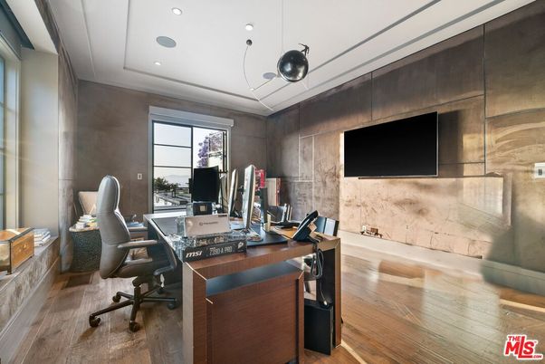 Home Office, Interior, Recessed Lighting, Wood Texture Flooring