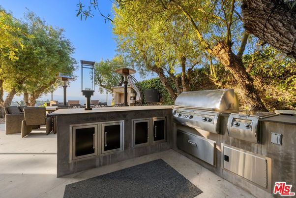 Exterior, Fireplace