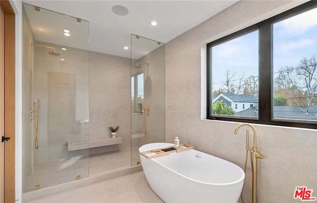Bathroom, Free Standing Baths, Glass Shower, Interior, Recessed Lighting