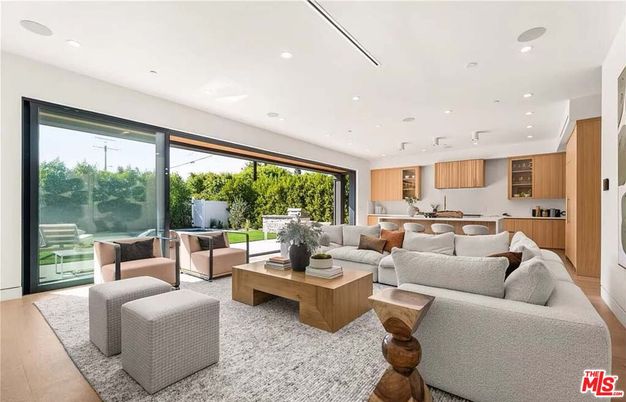 Interior, Kitchen, Living room, Recessed Lighting, Wood Texture Flooring
