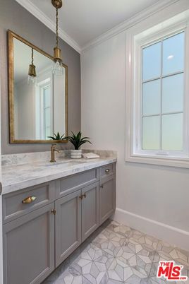Bathroom, Interior, Marble, Pendant Lights