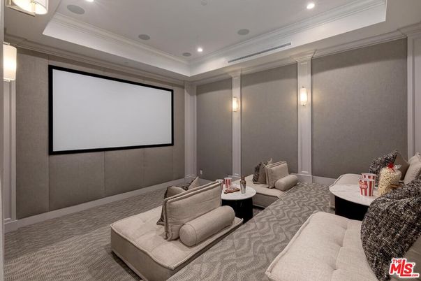 Interior, Projection Screen, Recessed Lighting, Theatre Room