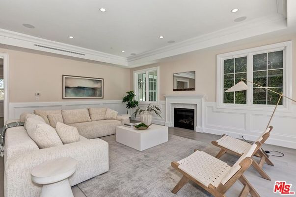 Fireplace, Interior, Living room, Recessed Lighting