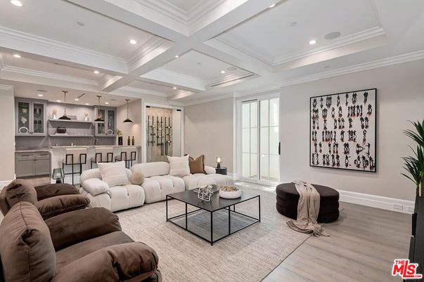 Interior, Kitchen, Living room, Pendant Lights, Recessed Lighting, Wood Texture Flooring